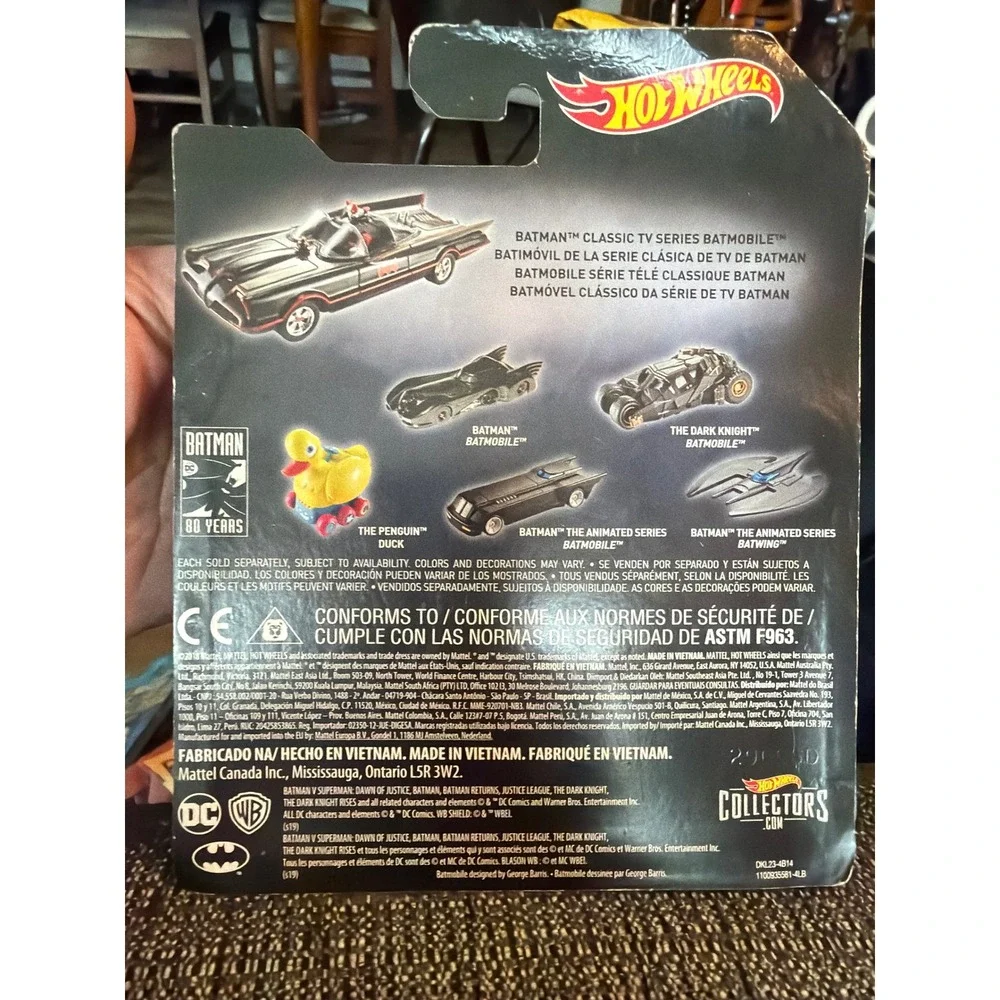 Hot Wheels Batman Classic TV Series Batmobile DC 80‎ Years Black 1:64 Die-Cast
